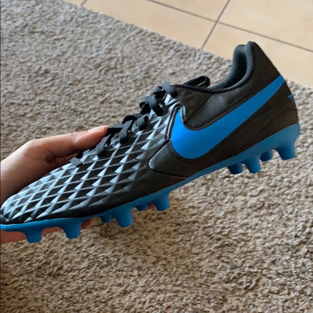 Nike Legend 8 Club Soccer Cleats